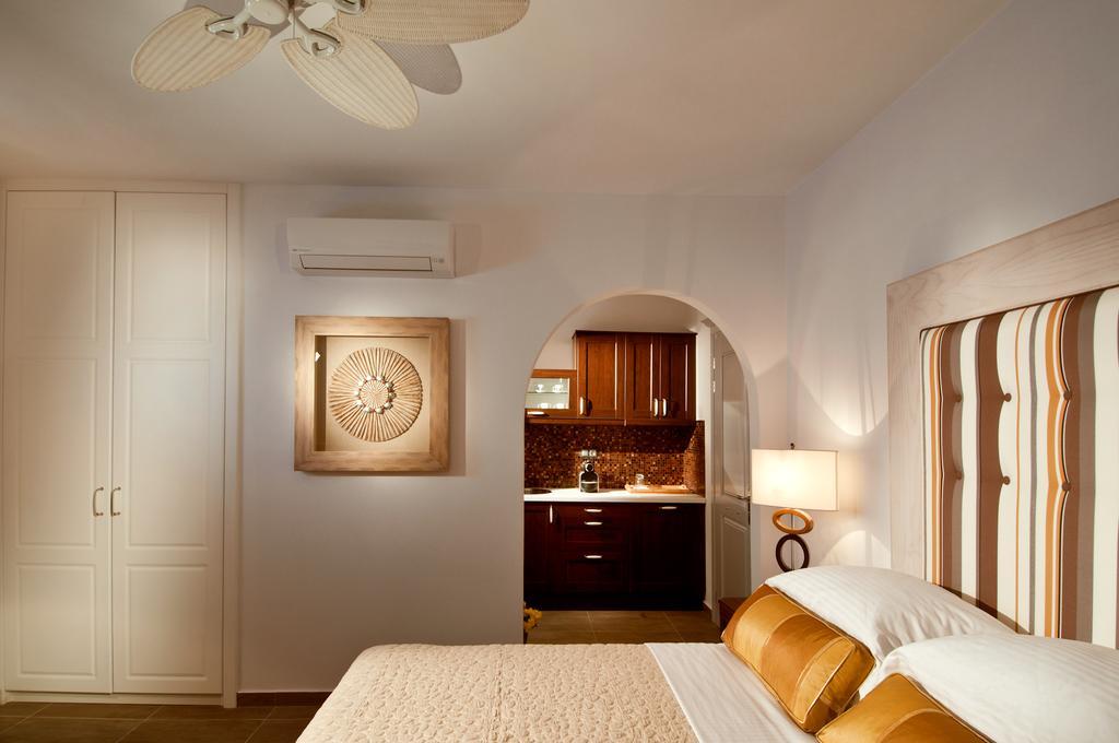 Miland Suites Adamantas  Exterior photo